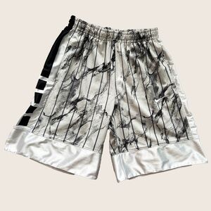 NIKE Kids White Basketball Shorts Size Large ( Mens XS )